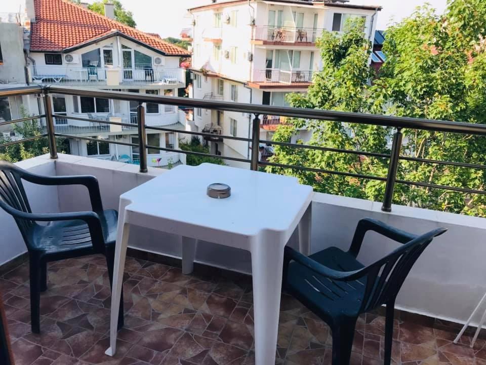 Джорджия Hotel Kiten  Exterior photo